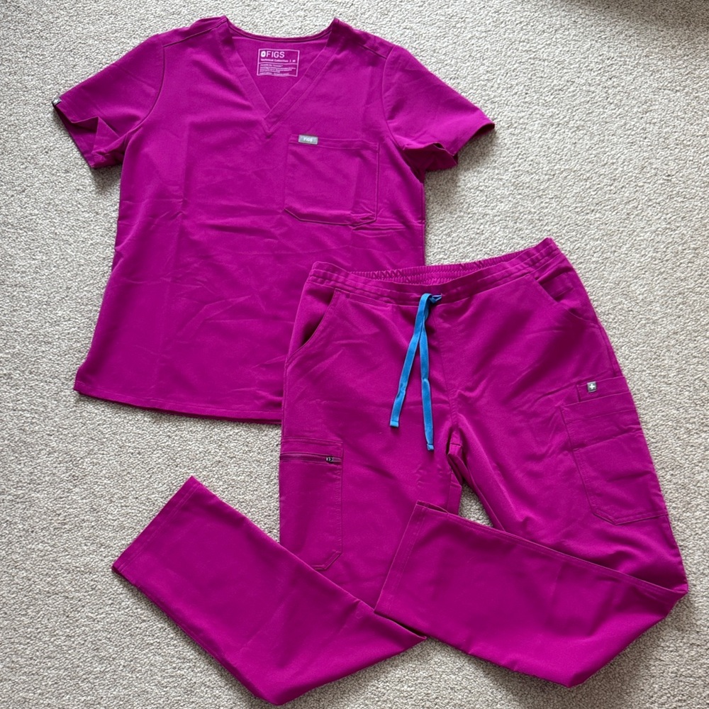 Figs Scrub Set in Rasberry Sorbet with Blue Accents Size Medium